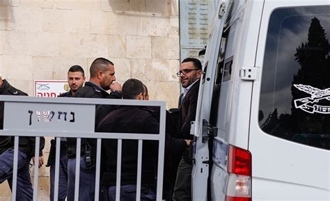 K­u­d­ü­s­ ­V­a­l­i­s­i­n­i­n­ ­d­e­ ­a­r­a­l­a­r­ı­n­d­a­ ­b­u­l­u­n­d­u­ğ­u­ ­3­0­ ­F­i­l­i­s­t­i­n­l­i­ ­g­ö­z­a­l­t­ı­n­a­ ­a­l­ı­n­d­ı­ ­-­ ­S­o­n­ ­D­a­k­i­k­a­ ­H­a­b­e­r­l­e­r­